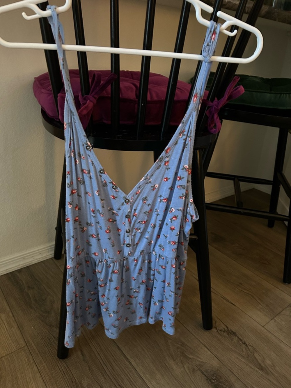 Rue 21 Light Blue Floral  V-Neck Tank Top